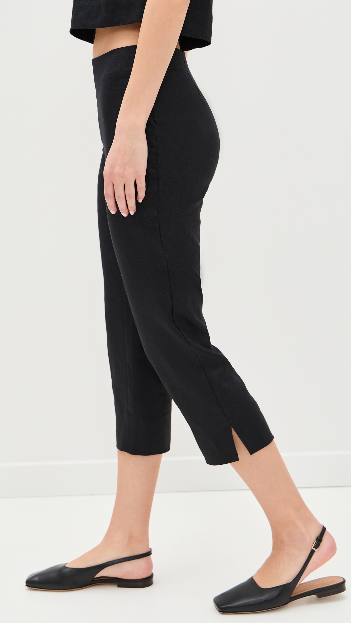 Petra Linen Pedal Pusher Pants Black