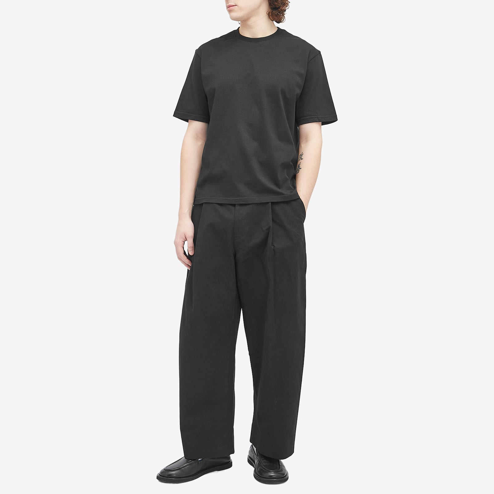 스튜디오 니콜슨 Men's Bric T-Shirt in Black BRICSNM-911-BLK