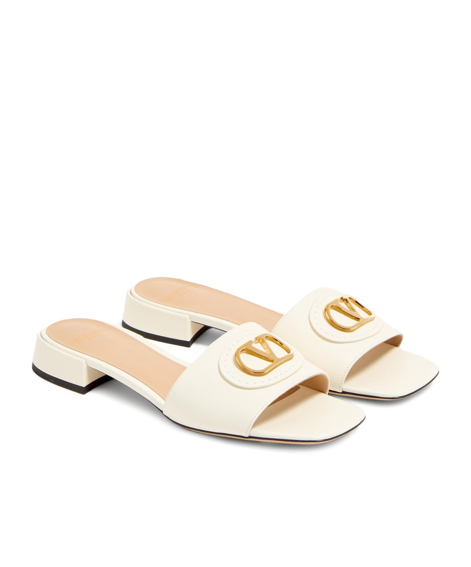 Open-toe flat sandals