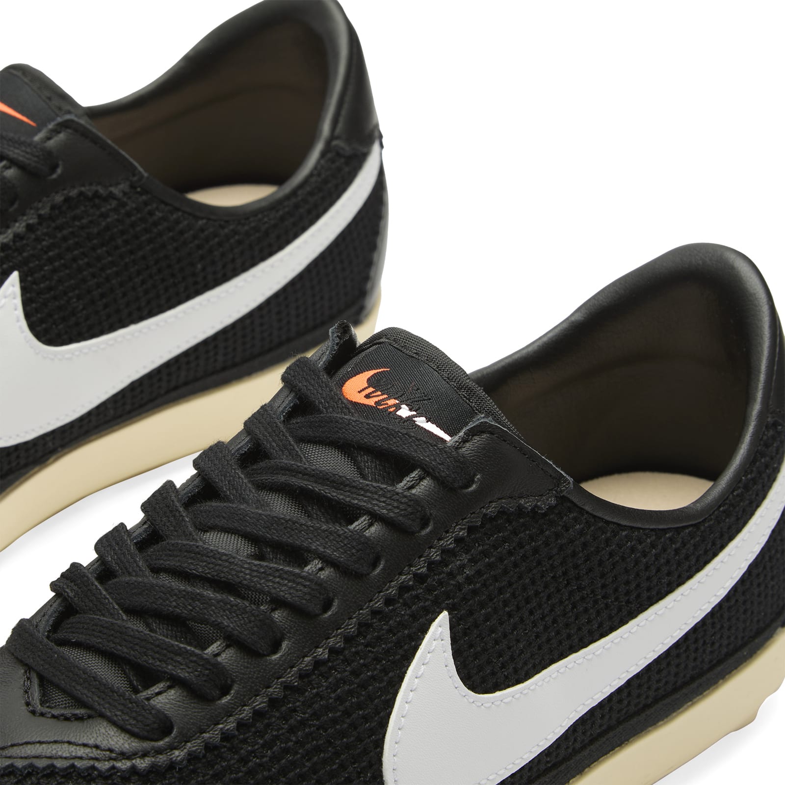 Astrograbber Txt Sneaker in Black/White