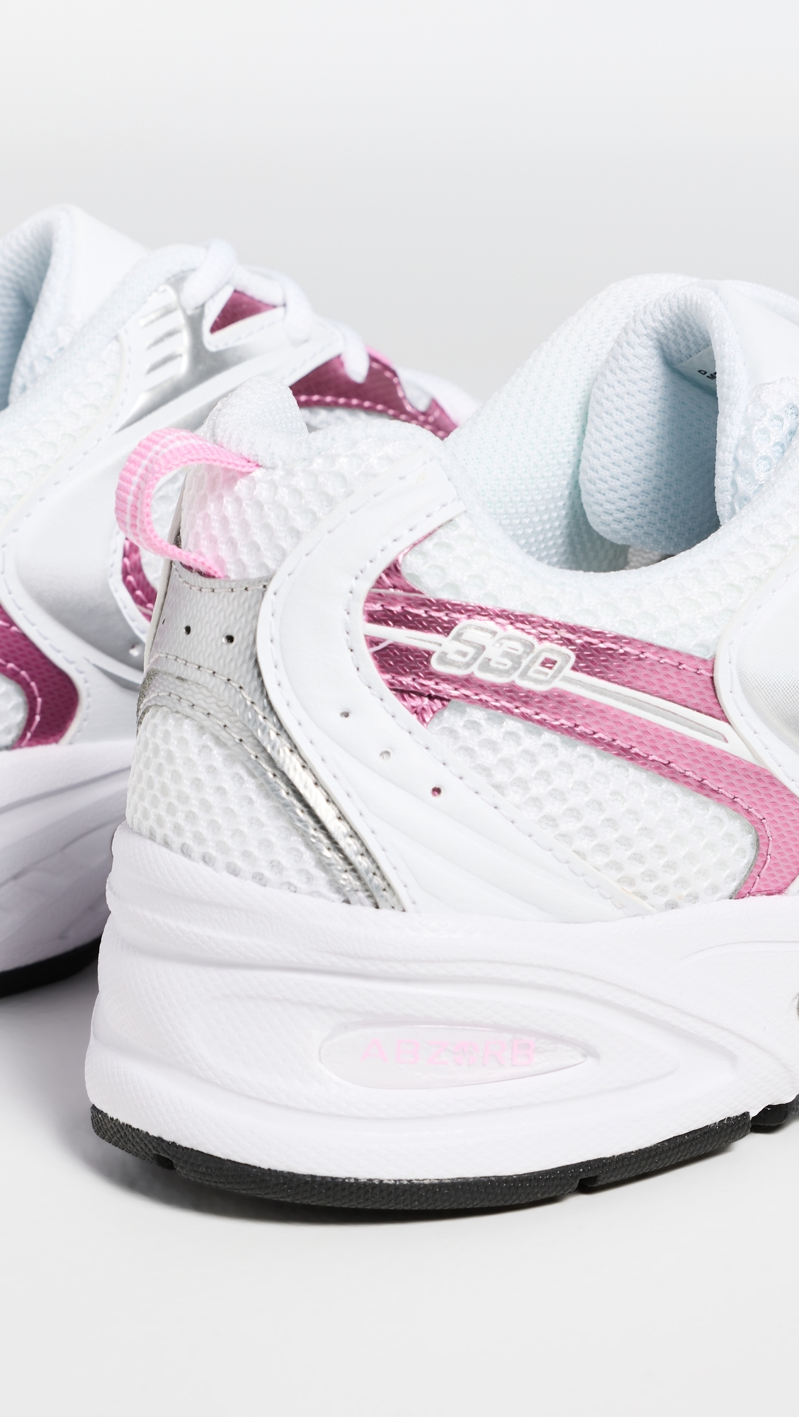 530 Sneakers White/Pink W