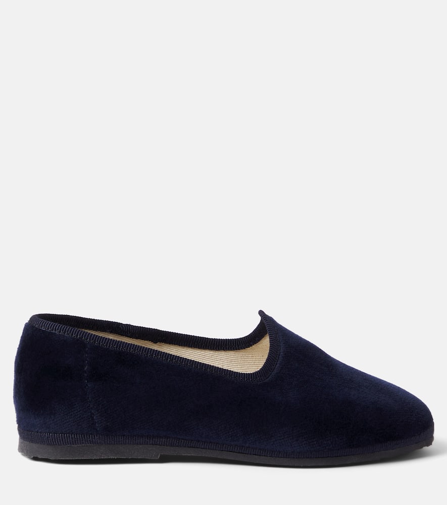 Velvet slip-on shoes