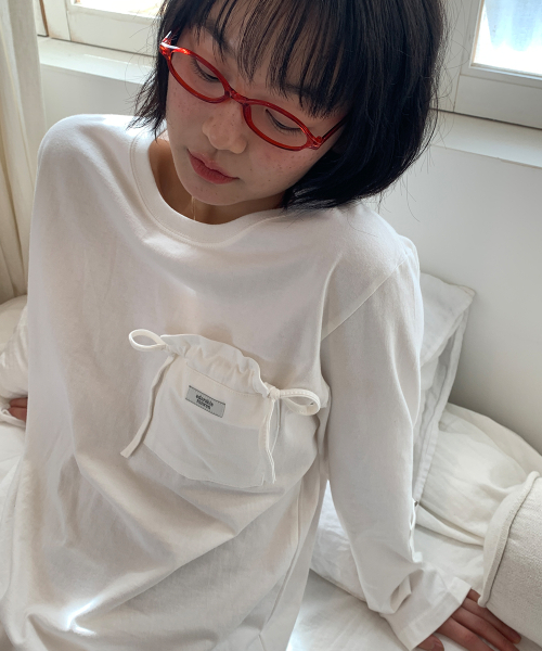 SHIRRING MINI POCKET LONG SLEEVE T SHIRT WHITE