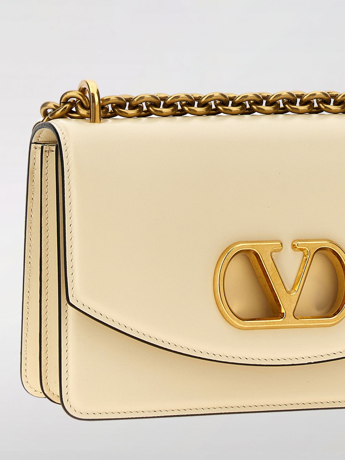 Handbag Woman color White