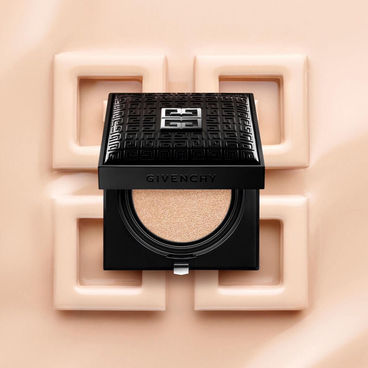 GIVENCHY - Prisme Libre Skin-caring Glow Cushion - Foundation Cushion Tint 1-N95