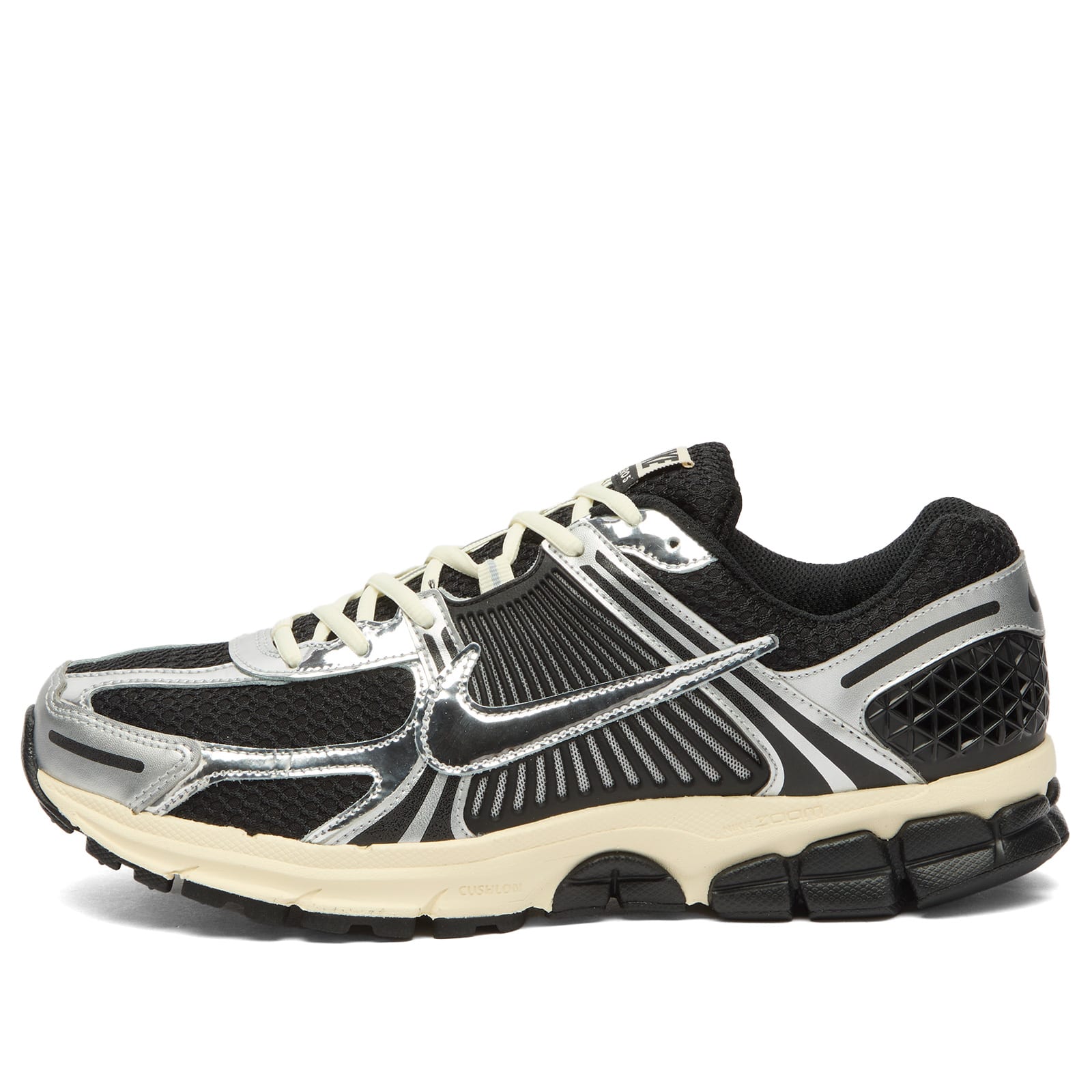 Vomero 5 Chrome Sneaker in Black/Chrome/White