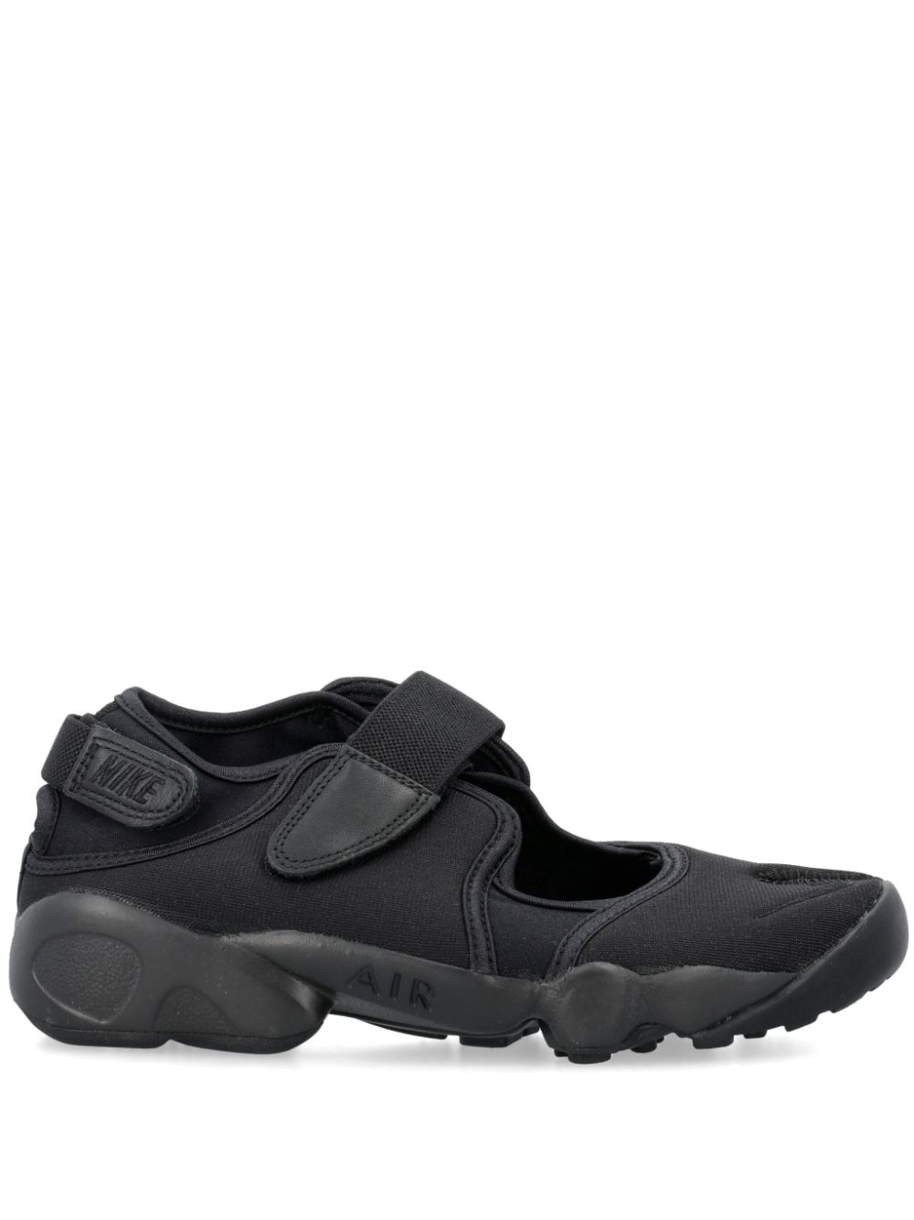 Swoosh-logo mesh sneakers - Black