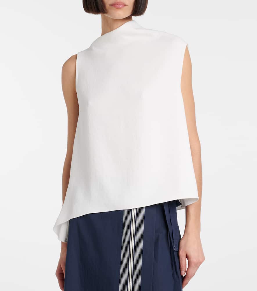Asymmetric draped top