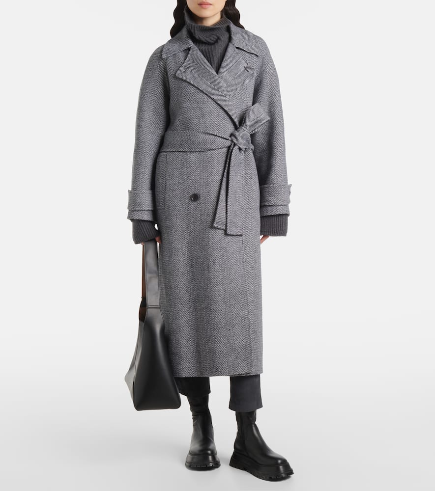 New Navarre virgin wool coat