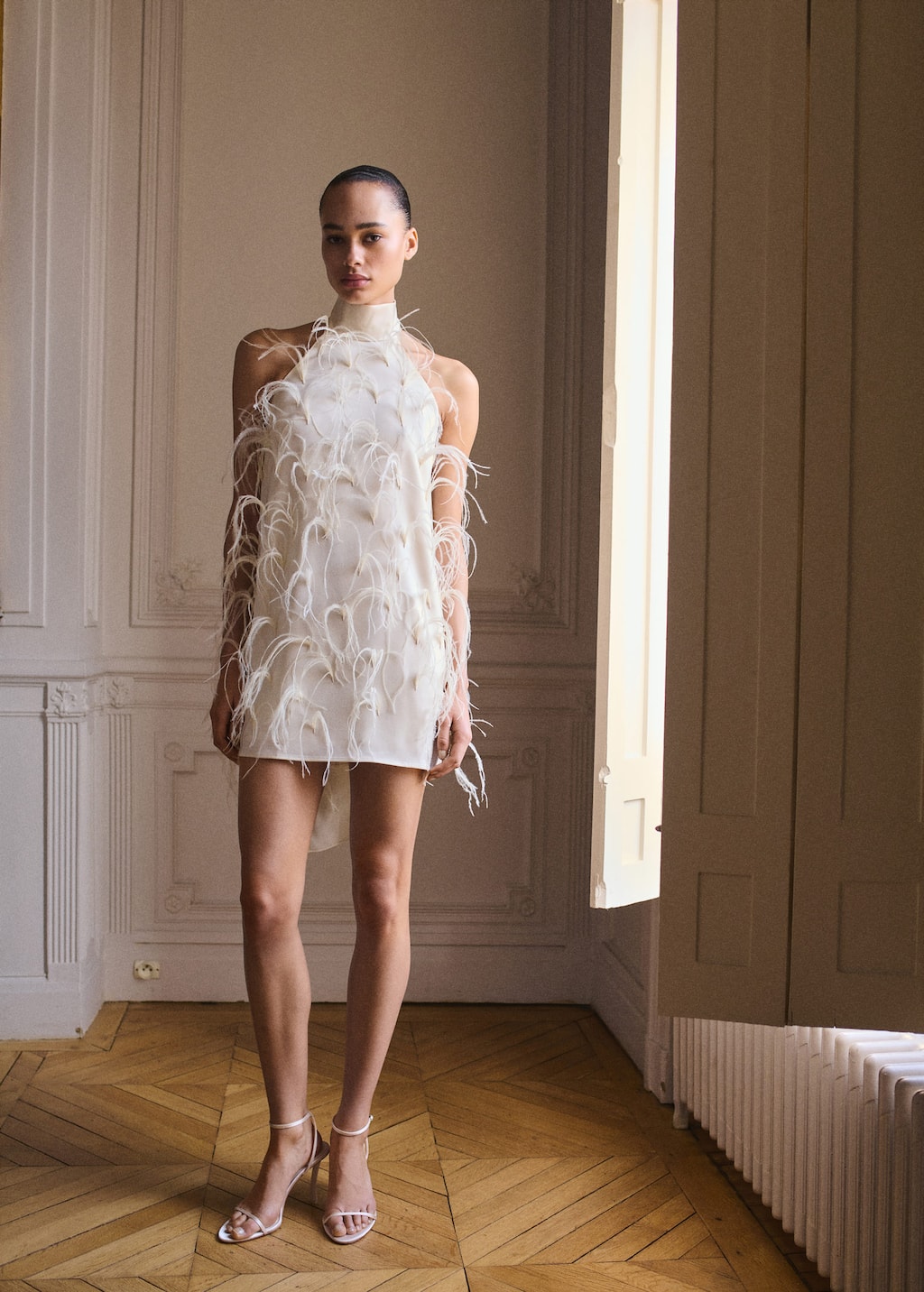Halter dress with feather decoration ecru - Woman - 