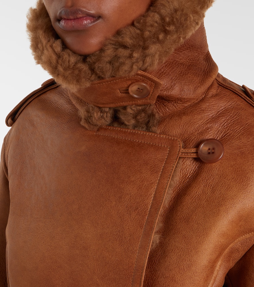 Chloé Cropped shearling-trimmed leather jacket