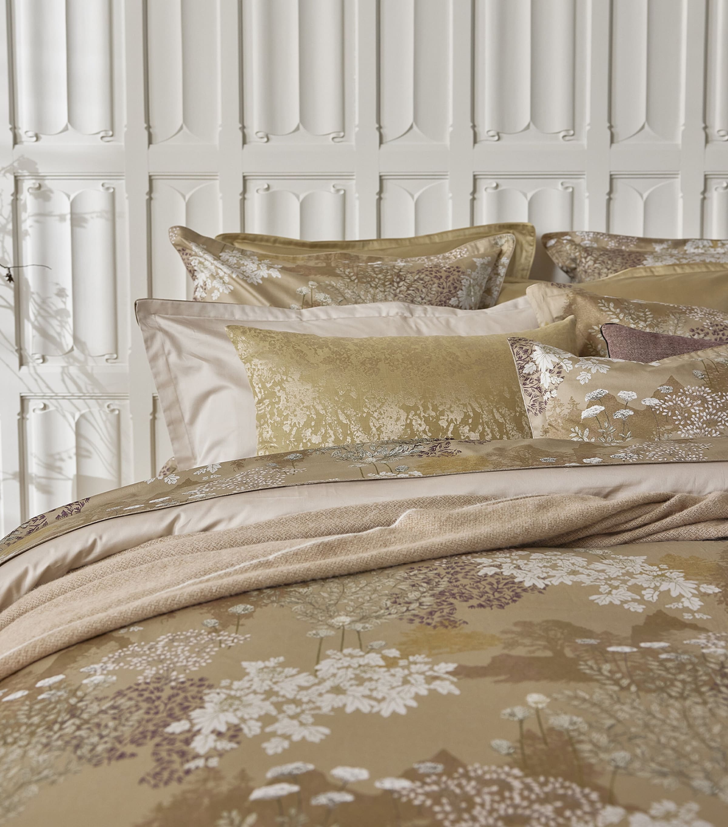 Silk Jacquard Lande Cushion Case