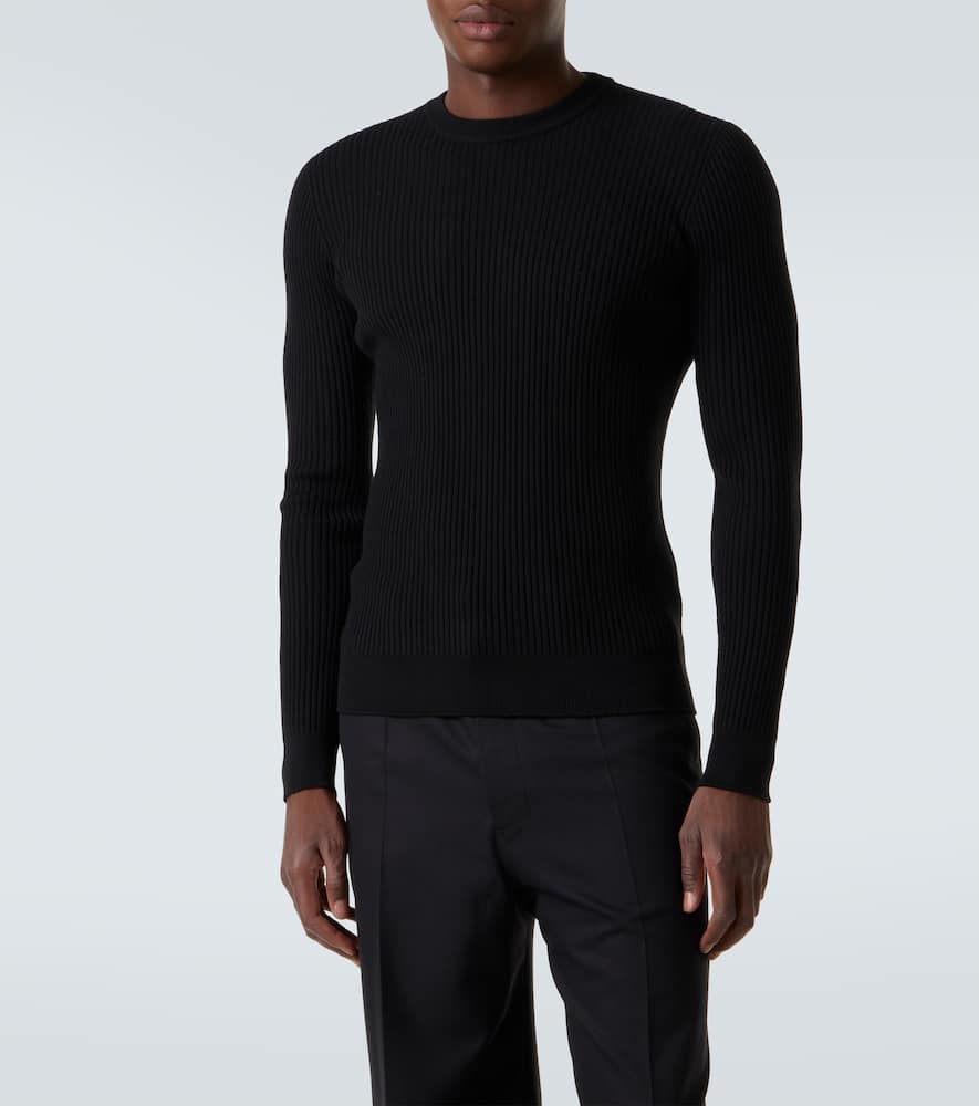 Virgin wool top