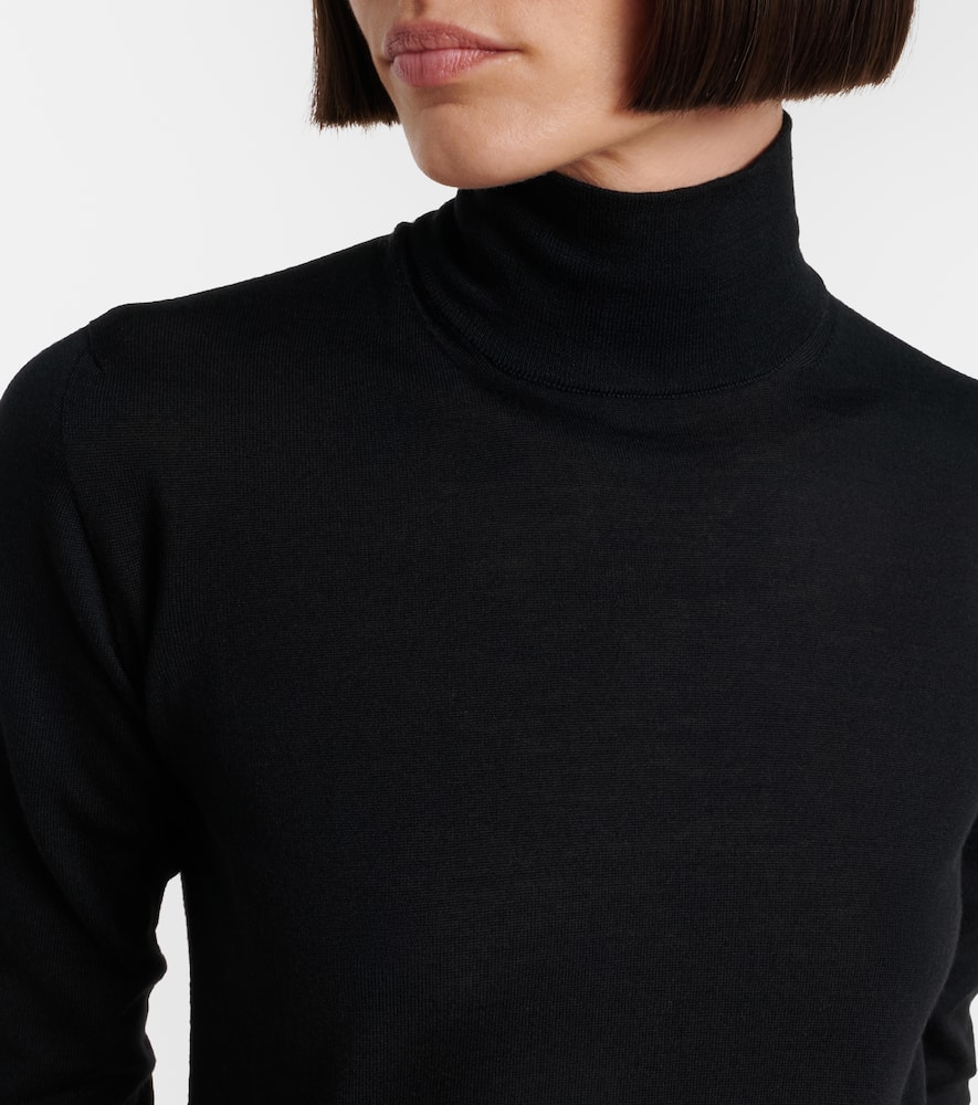Boa virgin wool sweater