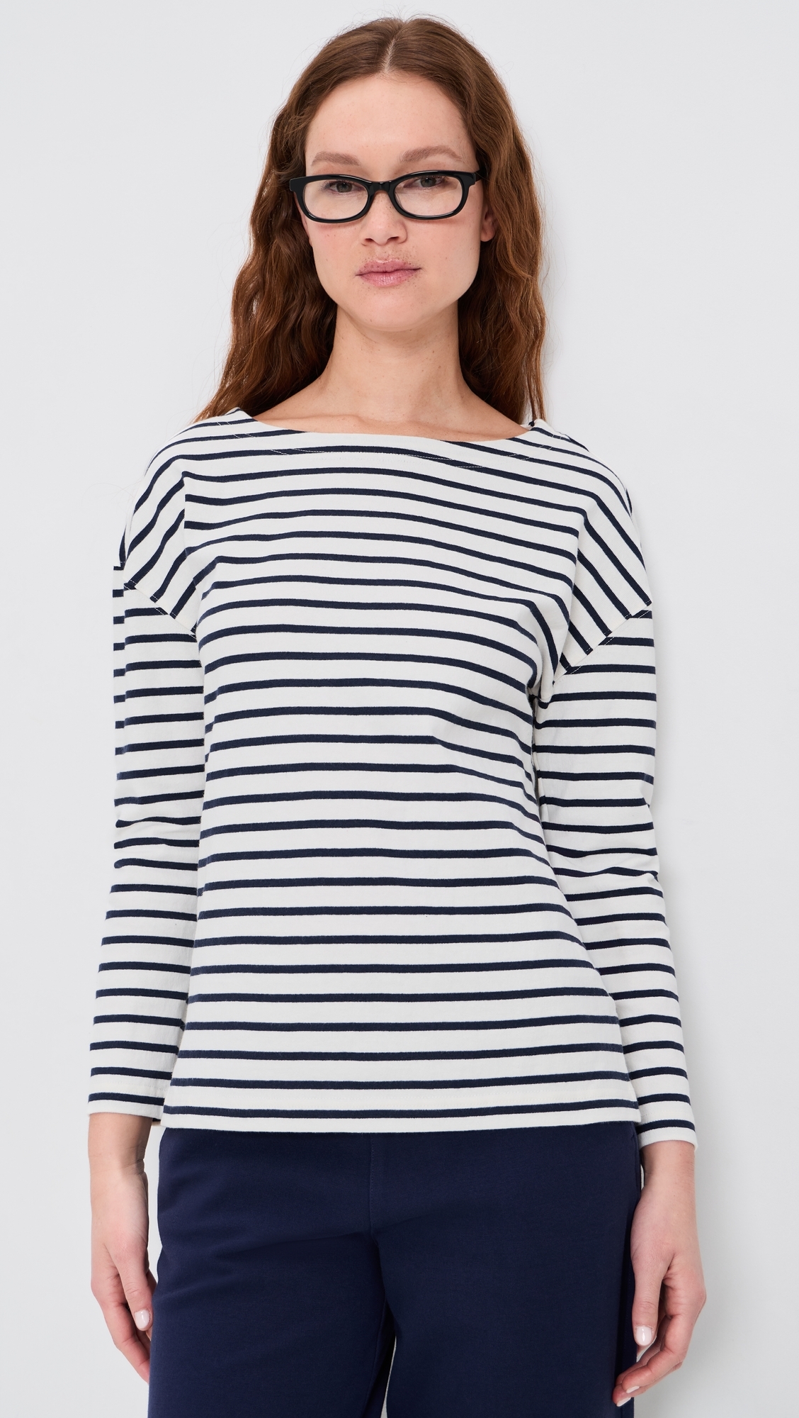 Avignon Boat Neck Striped Tee In Cotton Ivory/Navy