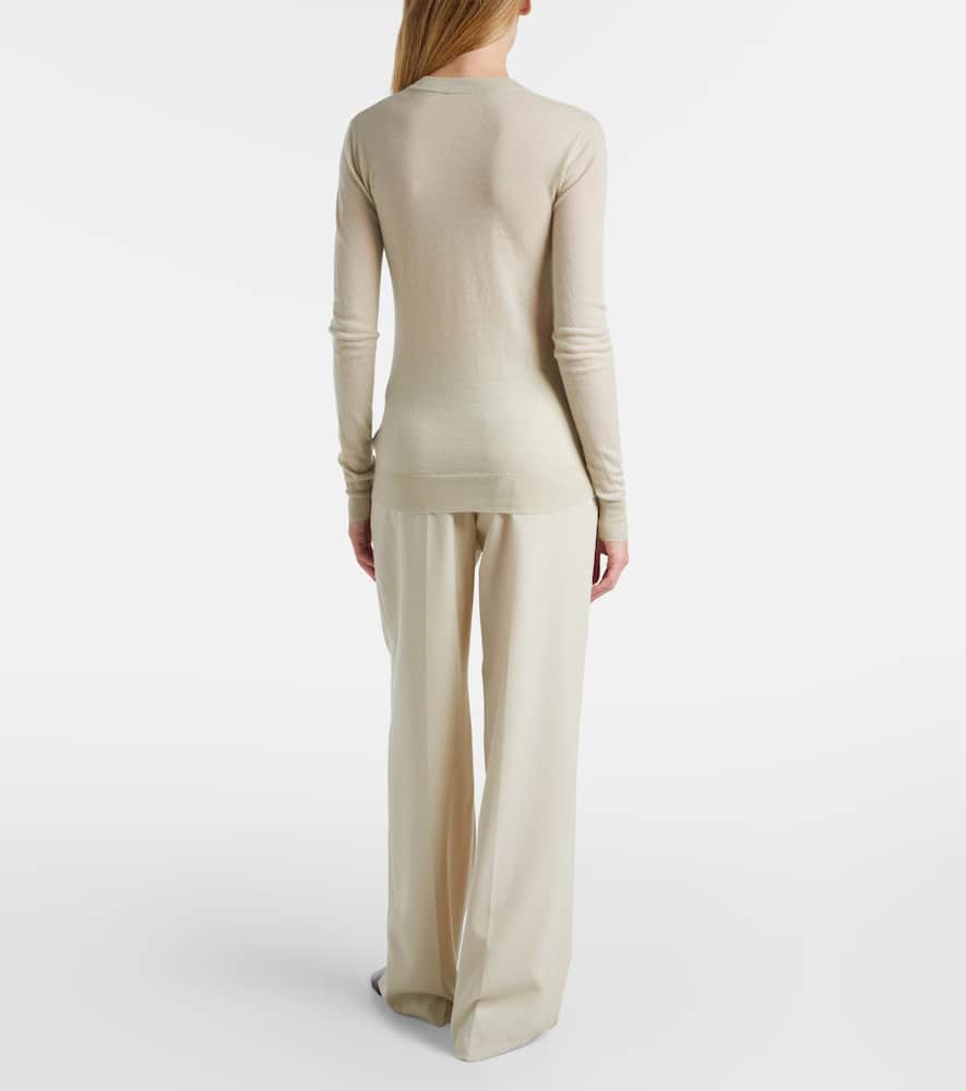 Cashmere sweater