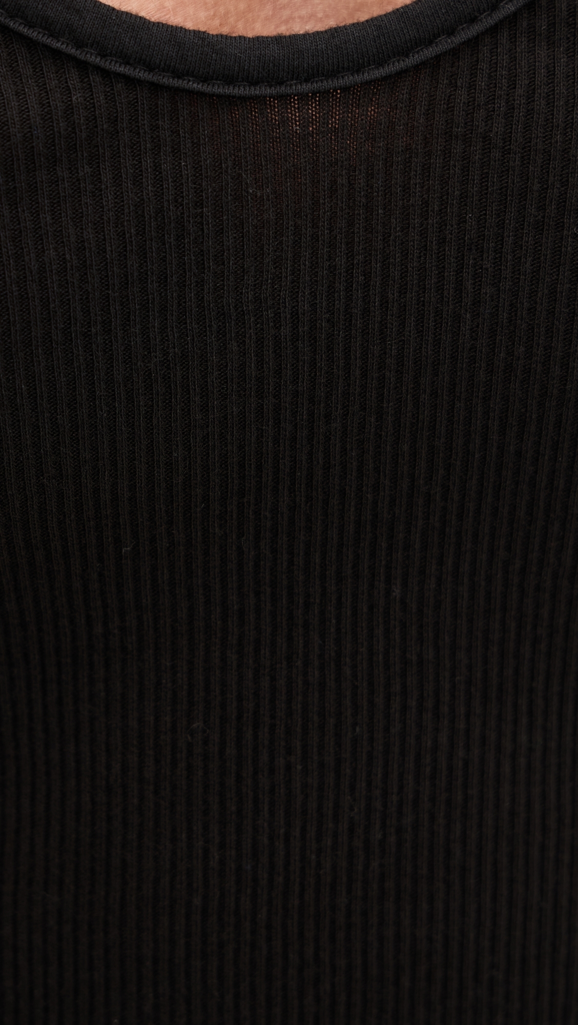 Claire V-Tank Black