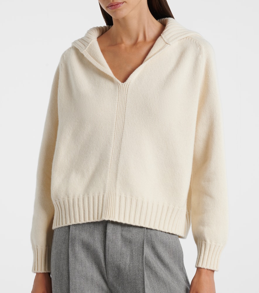 Wool and cashmere sweater