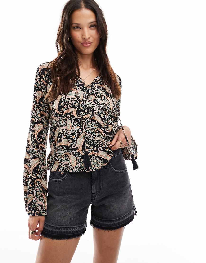Superdry Mid rise cut off shorts in roseland washed black