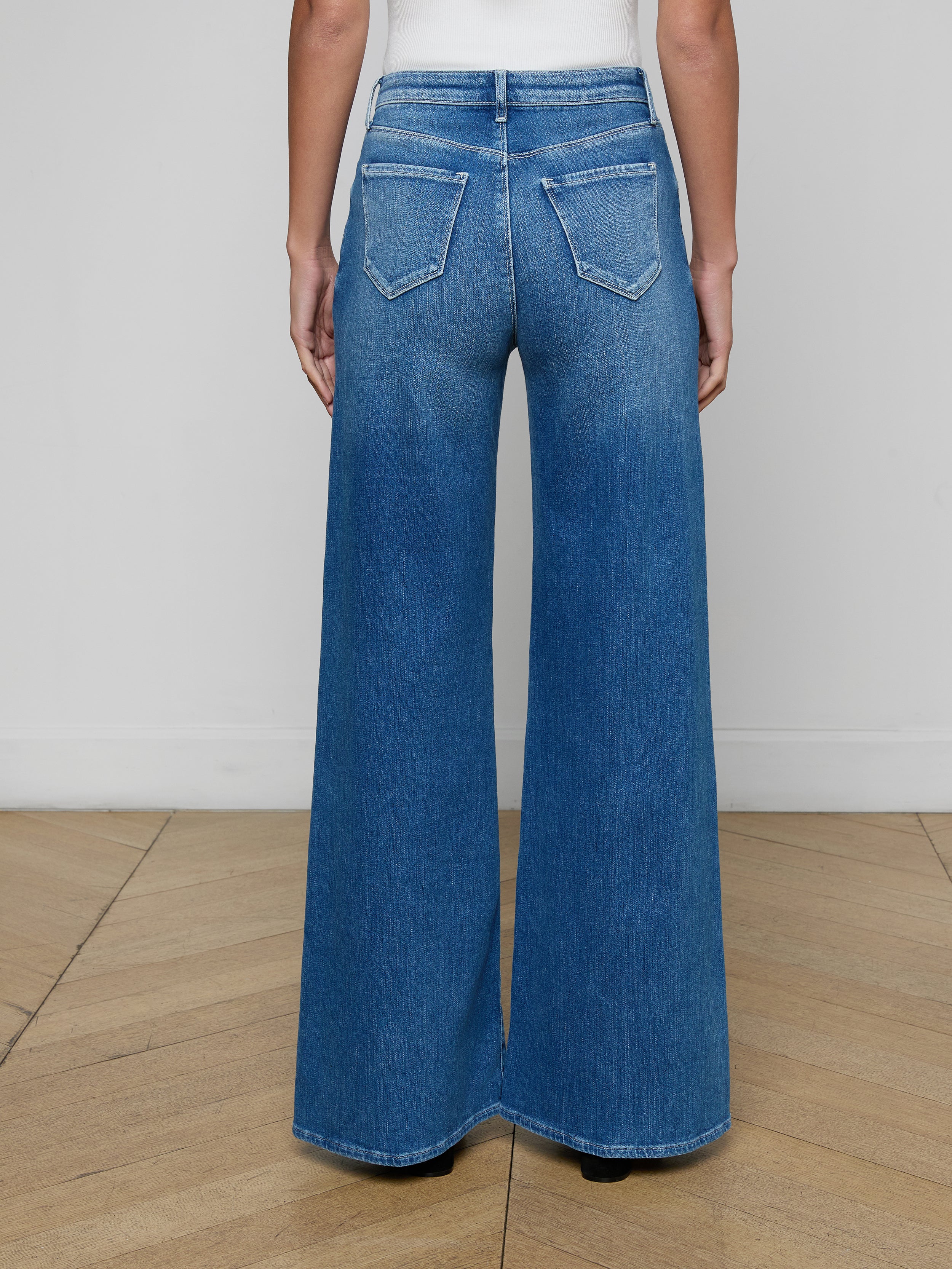 Quincy Wide-Leg Jean In Castro