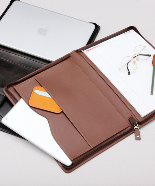 Natural leather device document A4 clutch bag brown B42931