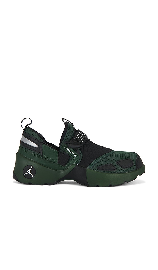 Jordan Trunner LX Sneaker in Dark Green. - 7.5 also