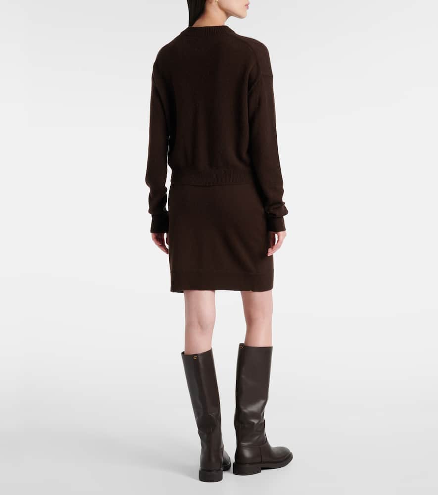 Wool and cashmere sweater
