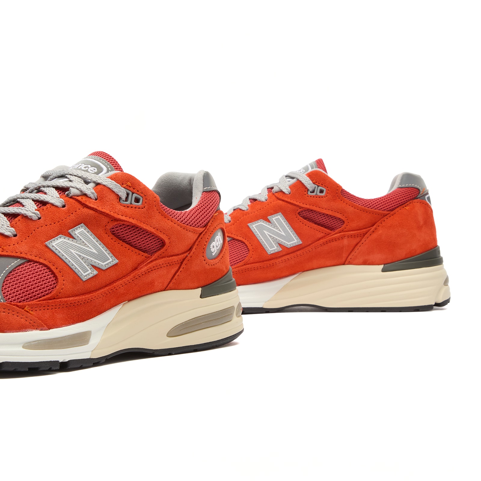 991v2 Sneaker Grenadine/Fire Whirl