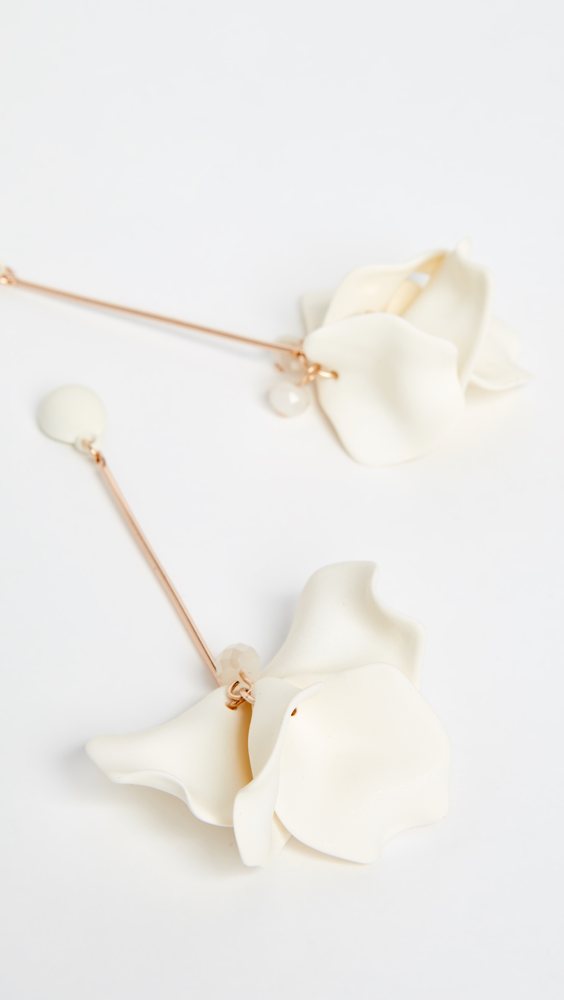 Petunia Earrings White One Size
