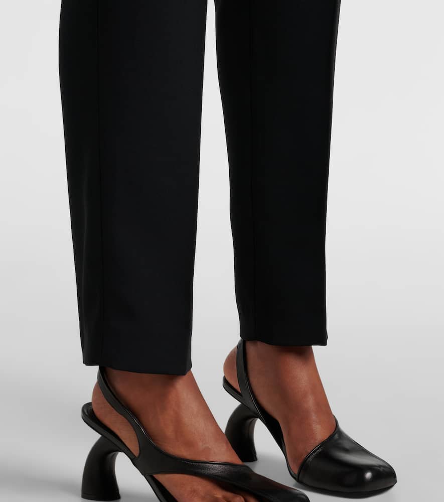 Pleated slim pants