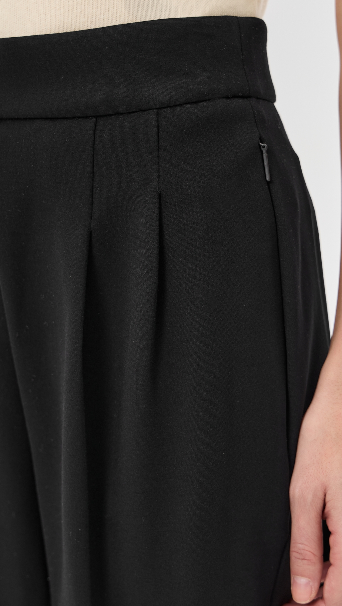 Ponte Pleated Ankle Pants Classic Black