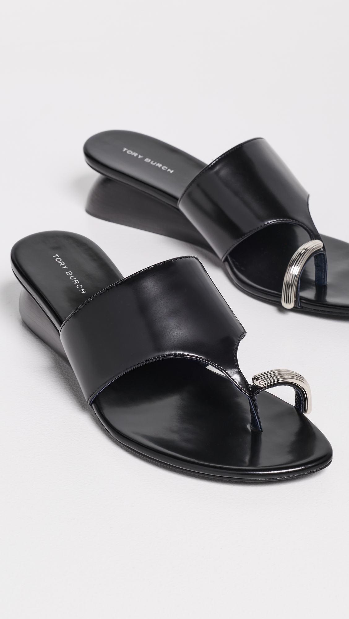 Pierced Wedge Sandals 45mm Perfect Black