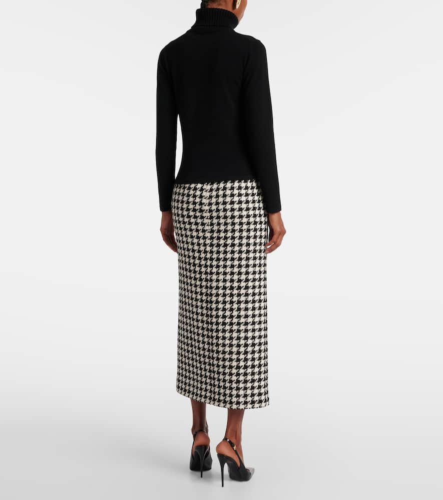 Cashmere turtleneck sweater