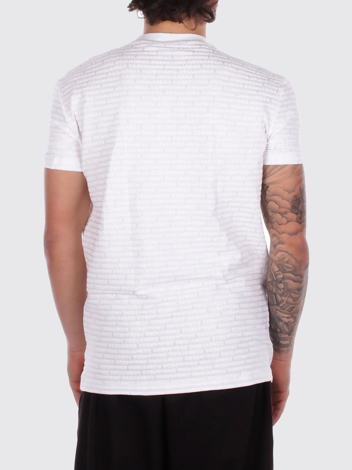 T-Shirt Men color Black