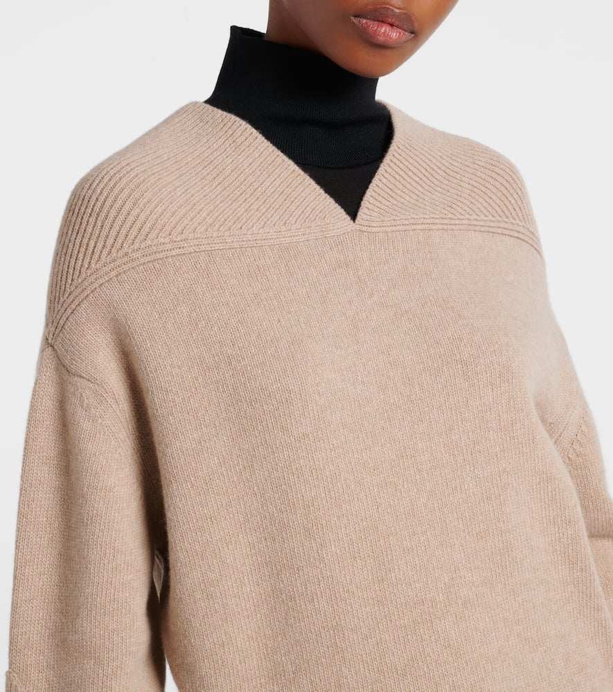 Wool and cashmere sweater