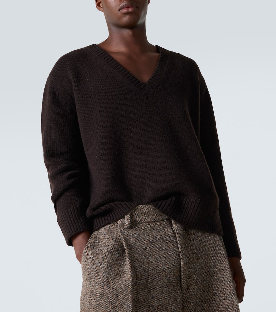 Wool and cashmere sweater
