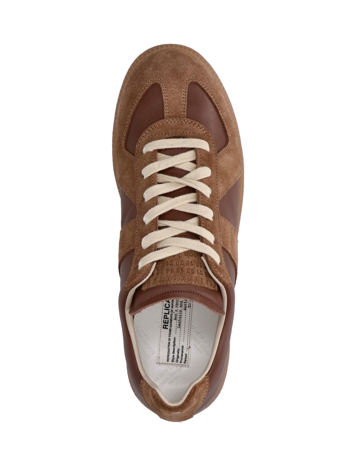 Sneakers "Replica"