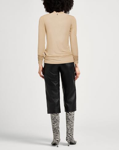 Caractère Woman T