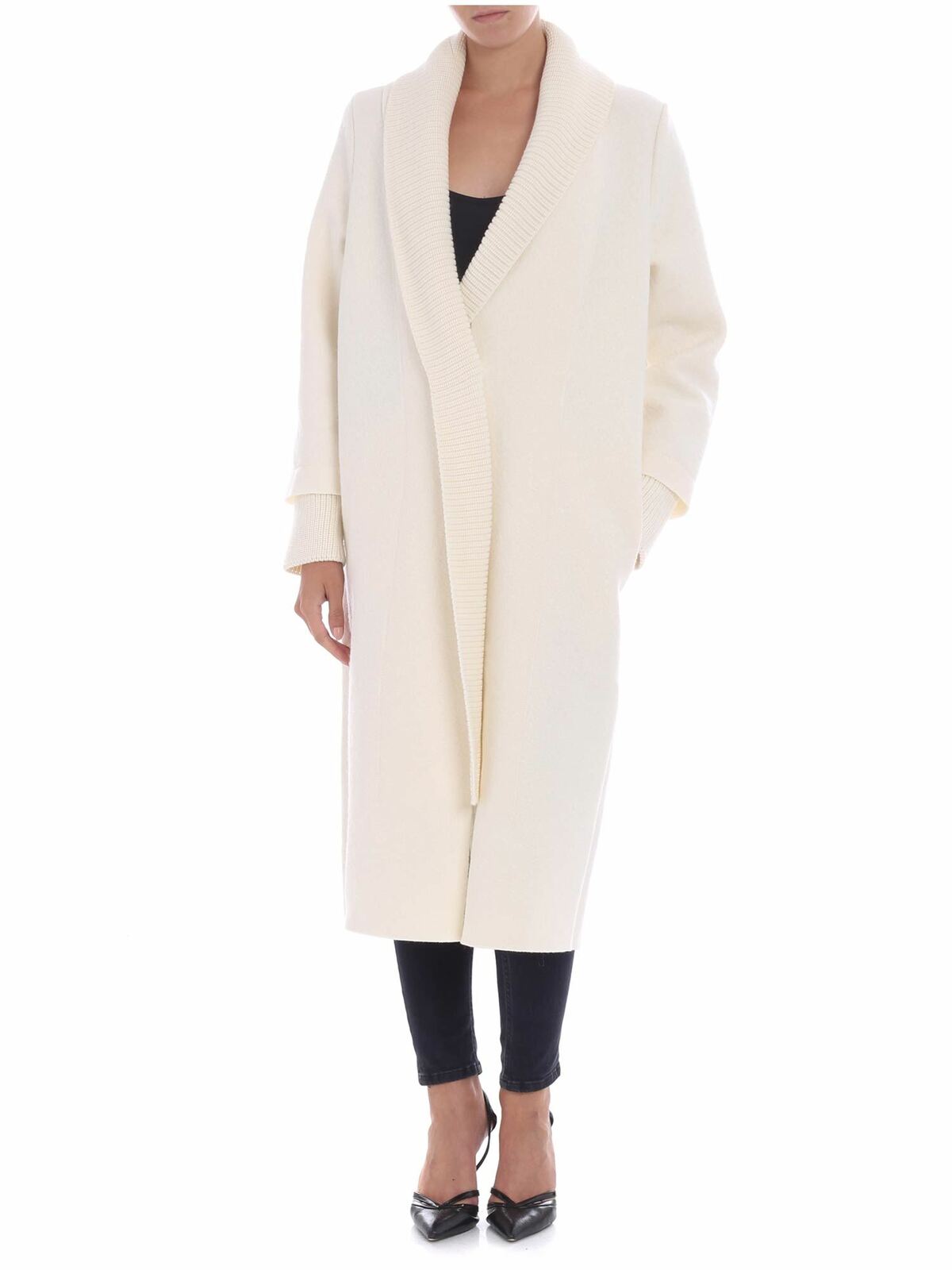Cream-colored coat with knitted edges