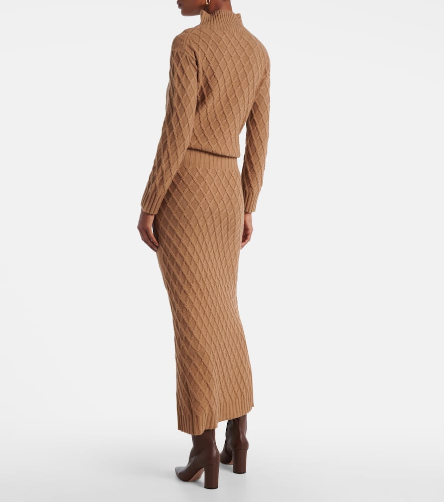 Po knitted camel hair maxi skirt