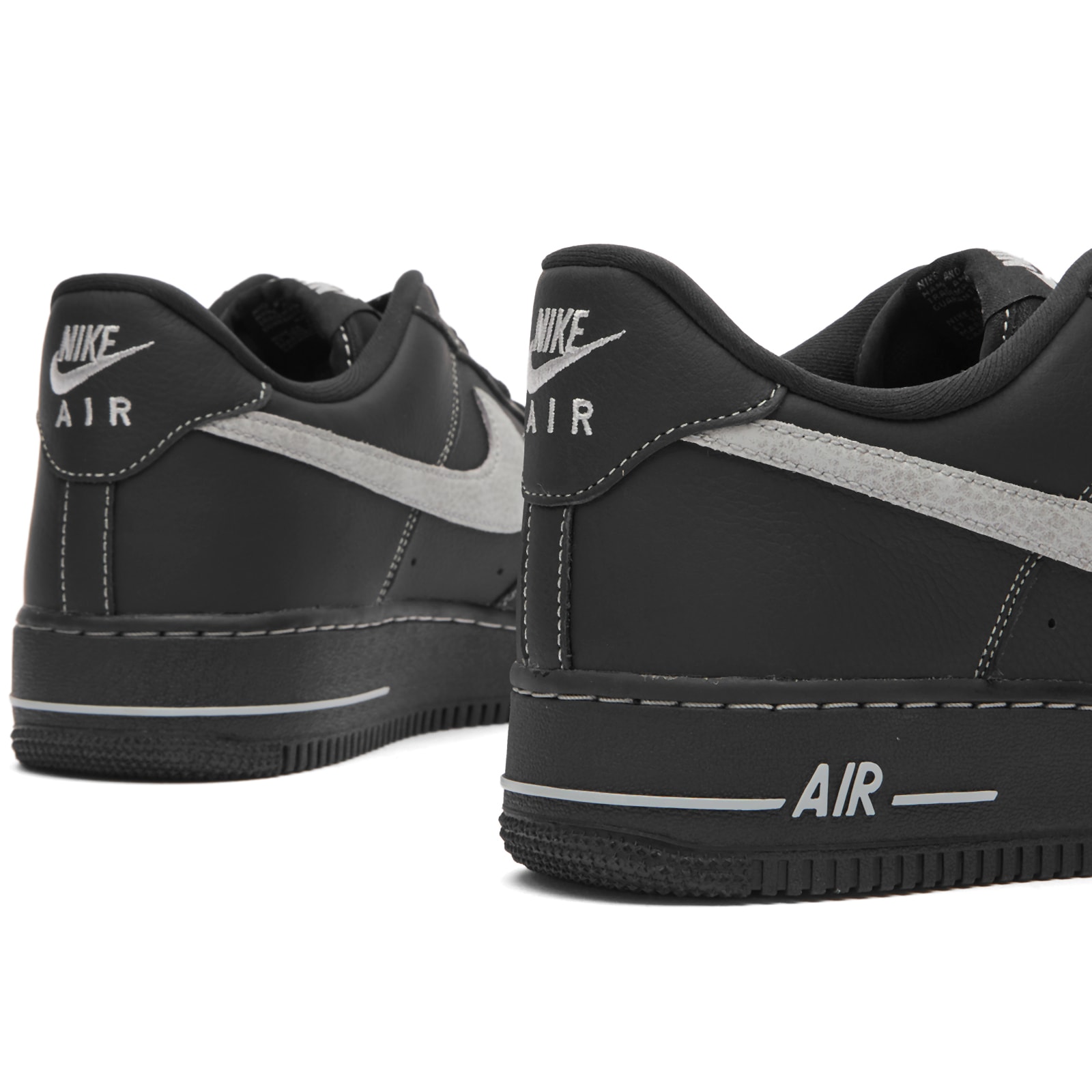 Men's Air Force 1 '07 Lv8 Sneaker in Black/Grey/Black