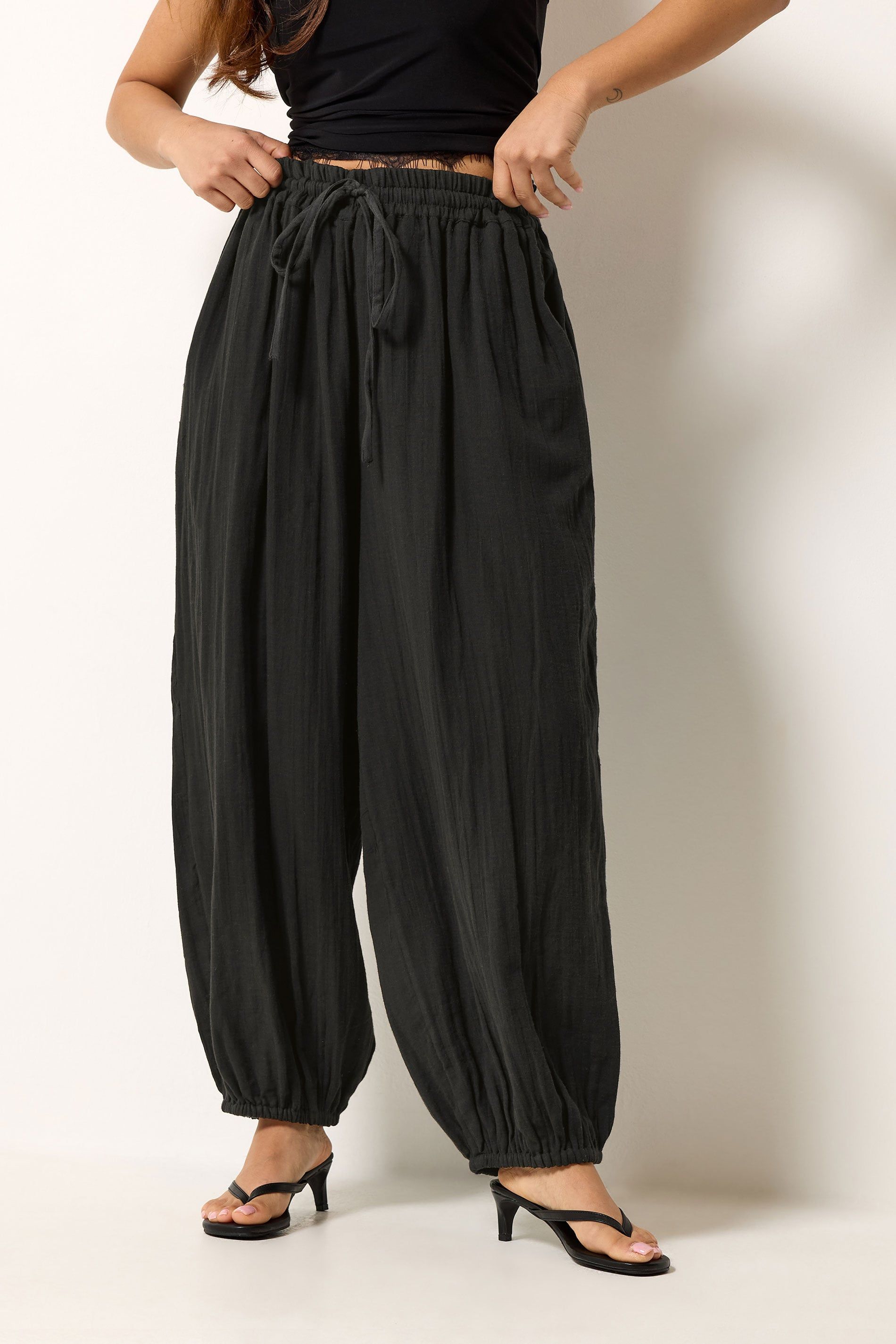 PixieGirl Women's Petite Cheesecloth Balloon Trousers in Black