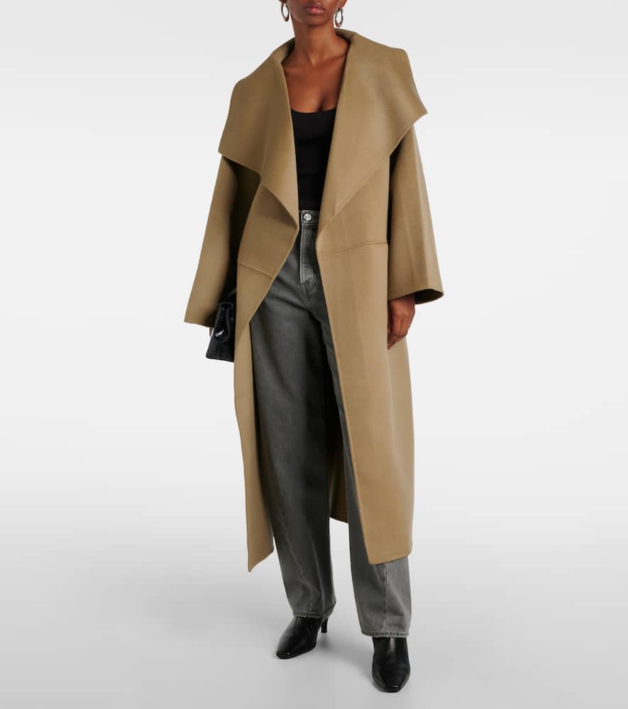 Signature wool and cashmere coat