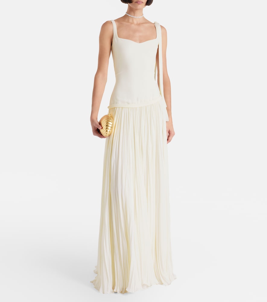 Crêpe gown