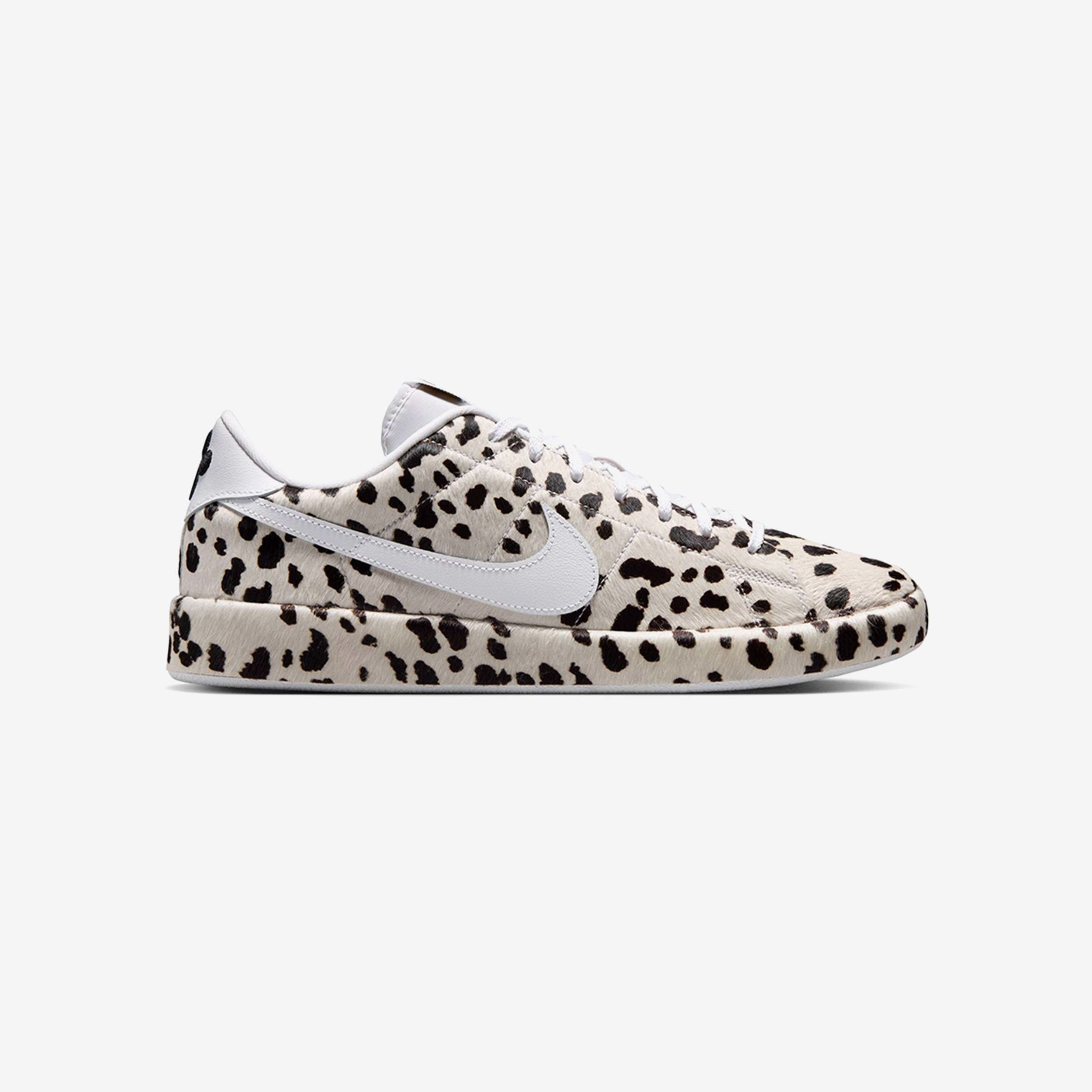 Nike Tennis Classic CS PRM "Chew Dog" - WHITE/WHITE-BLACK - male