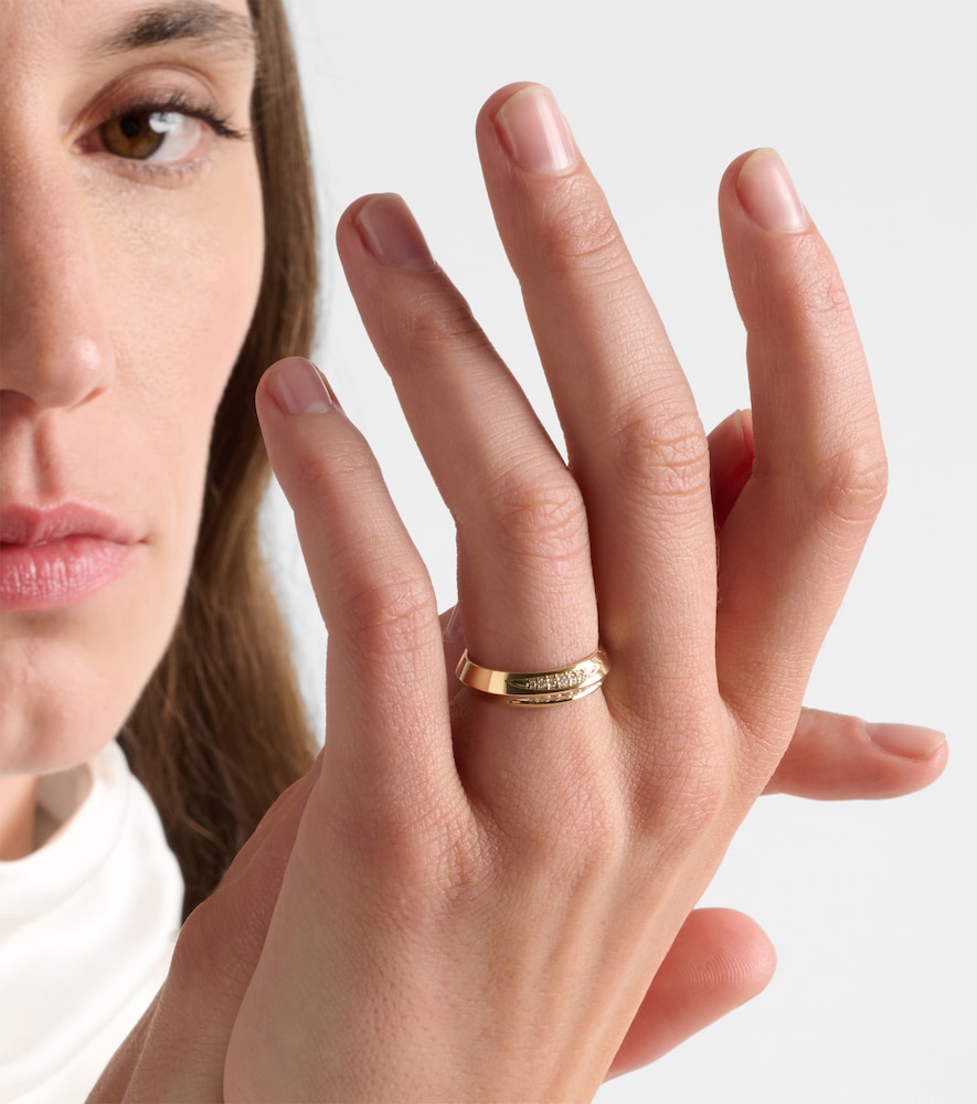 Knife Edge 14kt gold ring with diamonds