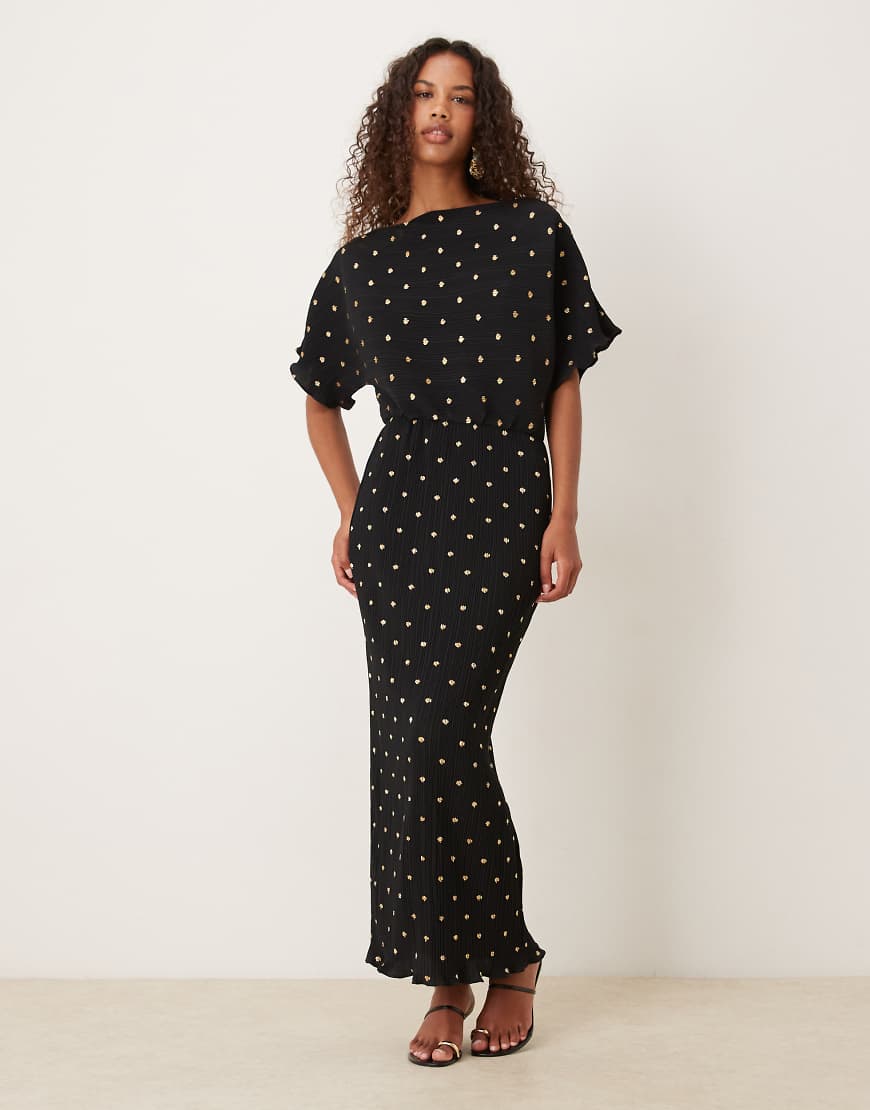 Tilly off shoulder plisse maxi dress in black and gold
