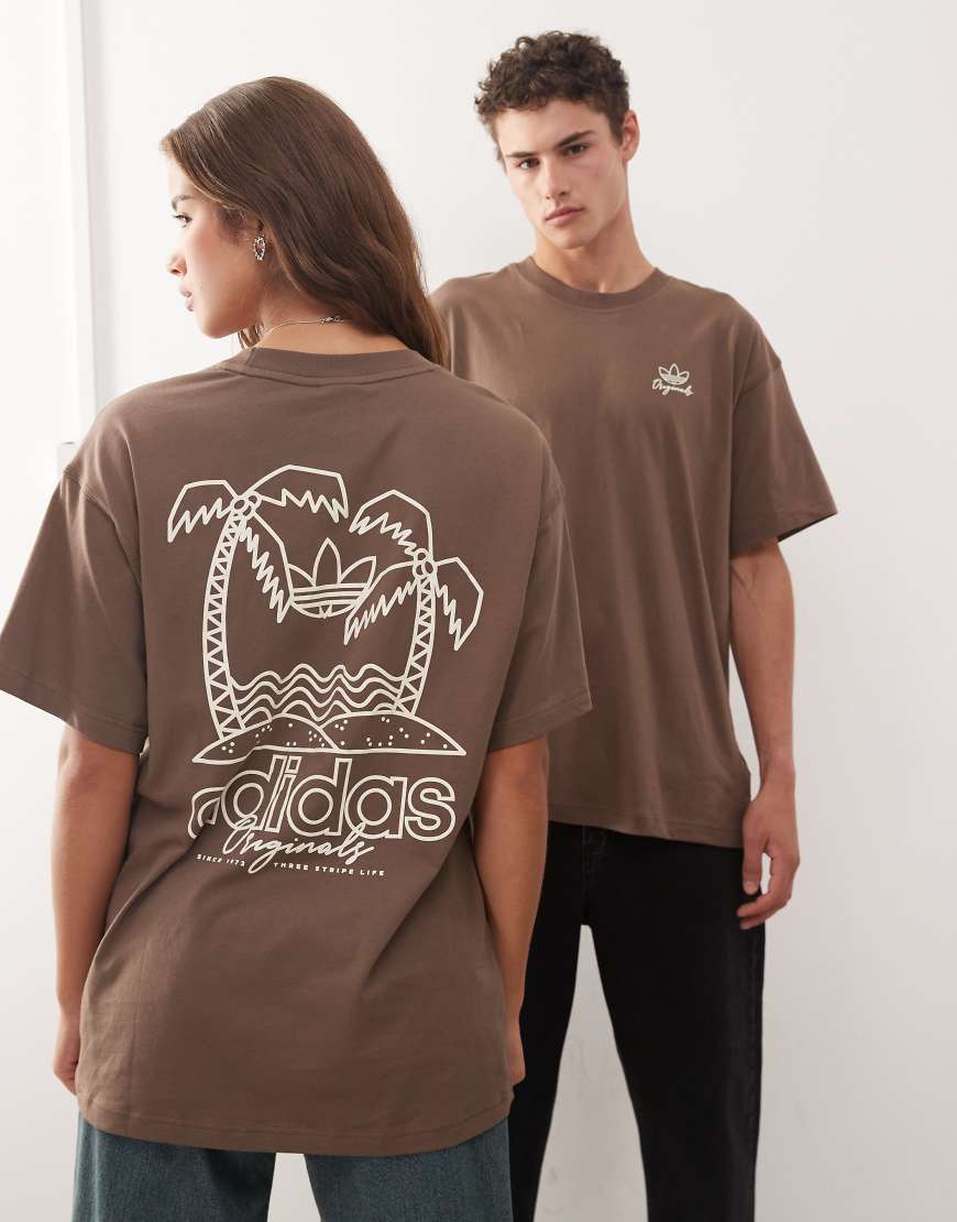 T-shirt with palm tree back graphic in brown