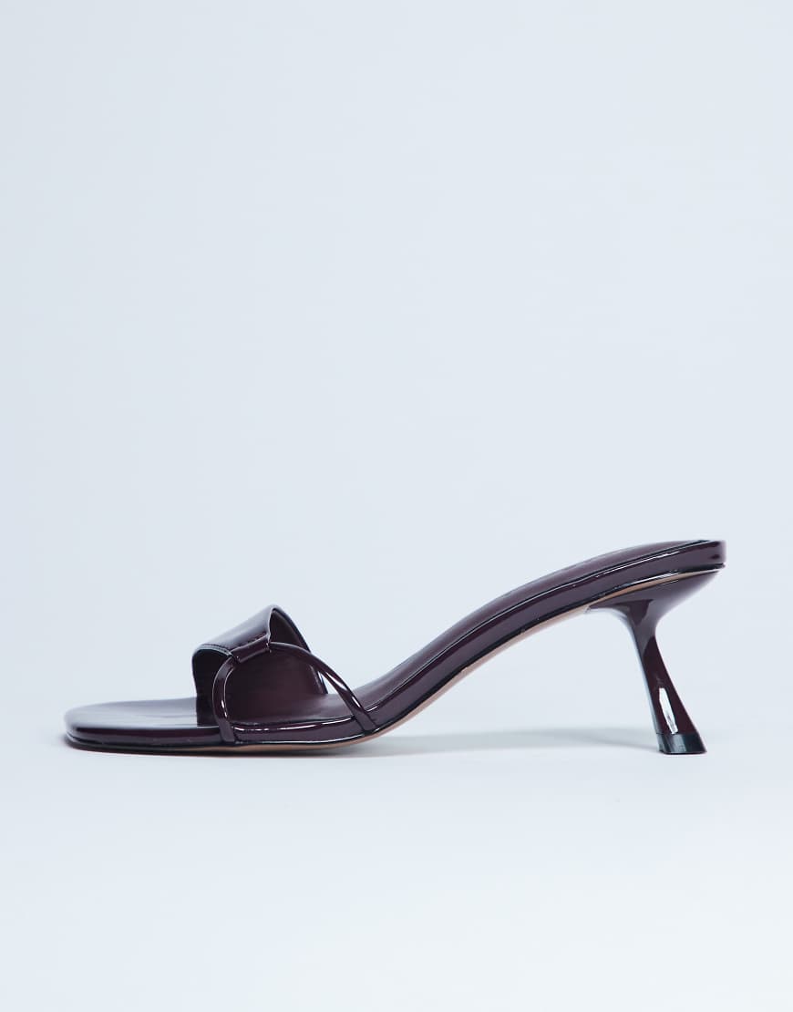 Ily patent heeled mule in burgundy-Red