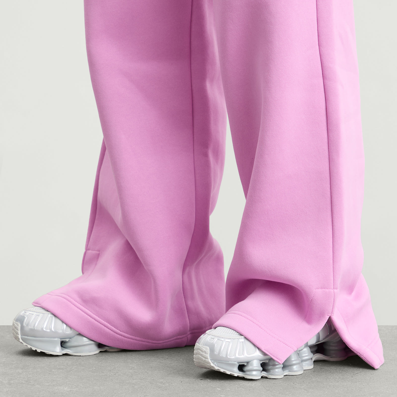 Women's NSW Phoenix Sweatpants in Lt Magenta/Sail